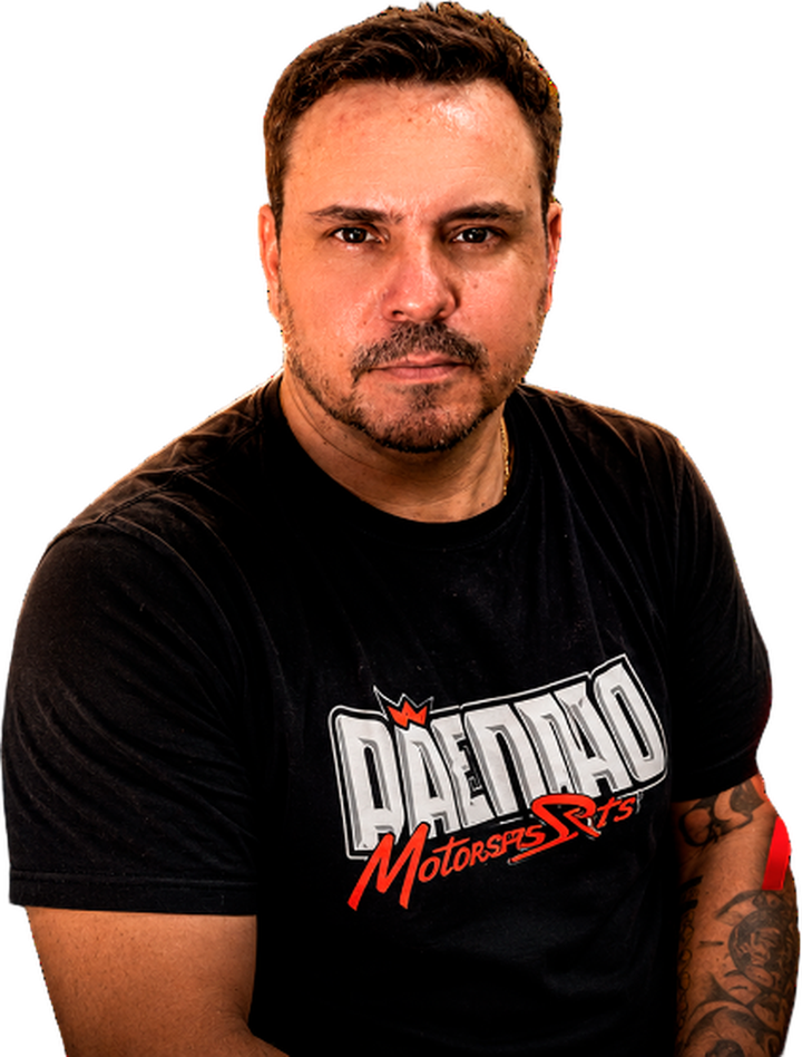 Israel Chaves, o Alemão, instrutor do Curso de Mecânica Especializada